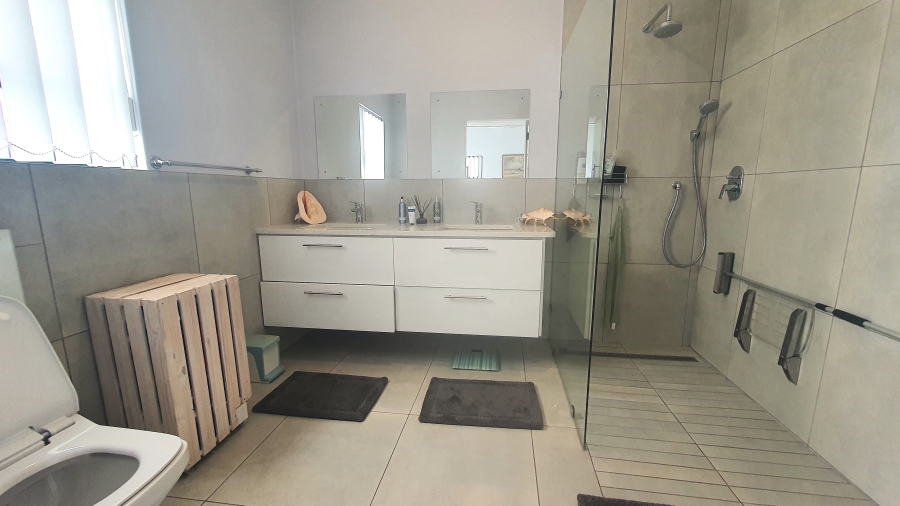 3 Bedroom Property for Sale in Shelley Point Western Cape